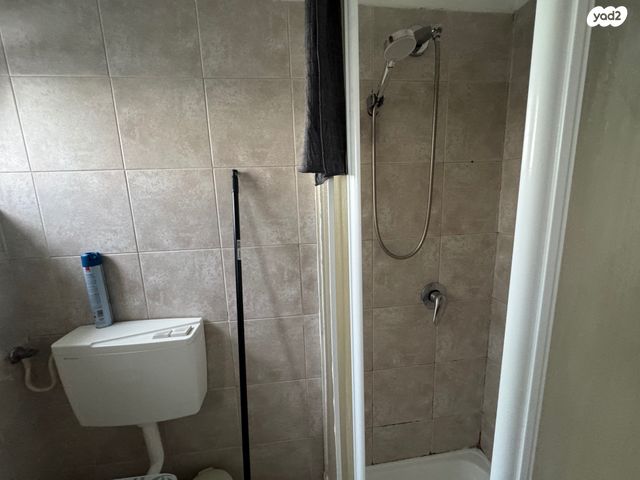 דירה, אושיות, רחובות