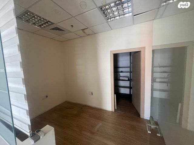 משרדים, פתח תקווה