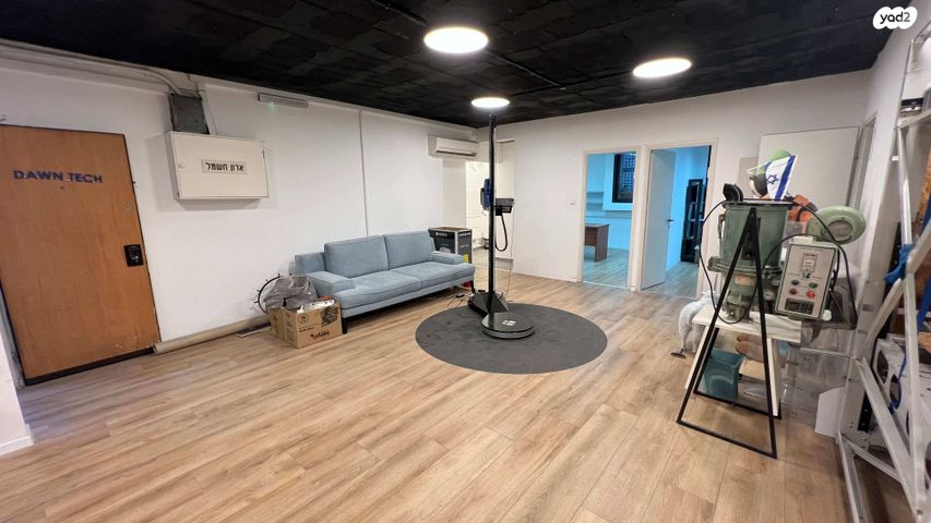 משרדים, יגאל אלון, נחלת יצחק, תל אביב יפו