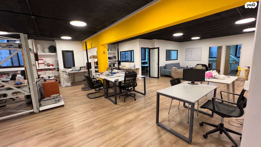 משרדים, יגאל אלון, נחלת יצחק, תל אביב יפו