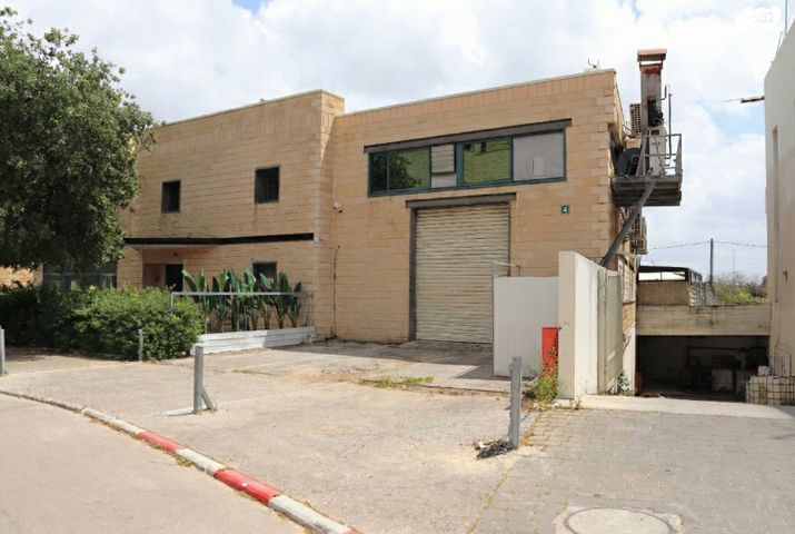 חנויות/ שטח מסחרי, הבנאי, גיל עמל, הוד השרון