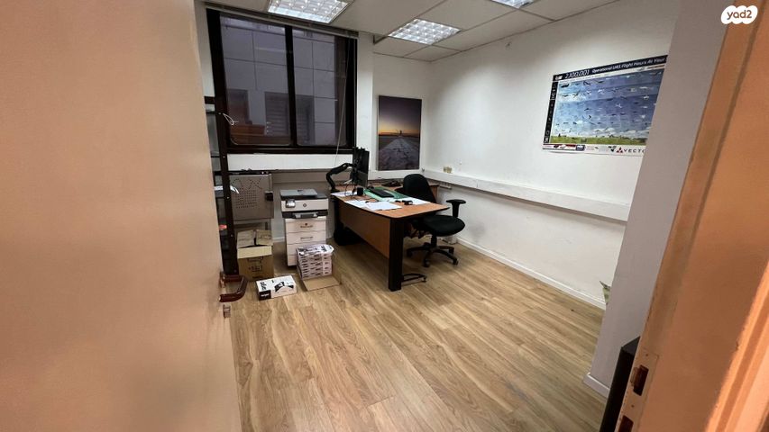 משרדים, יגאל אלון, נחלת יצחק, תל אביב יפו