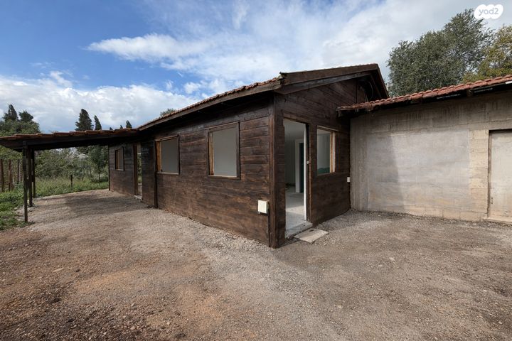 חנויות/ שטח מסחרי, בנימינה גבעת עדה