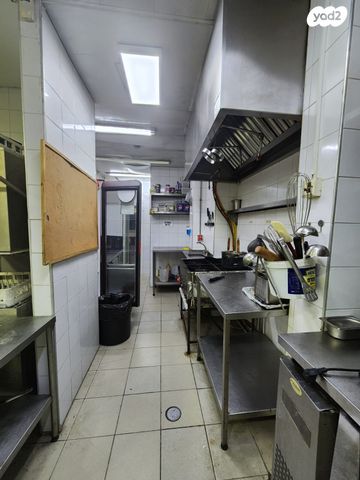 חנויות/ שטח מסחרי, כפר סבא