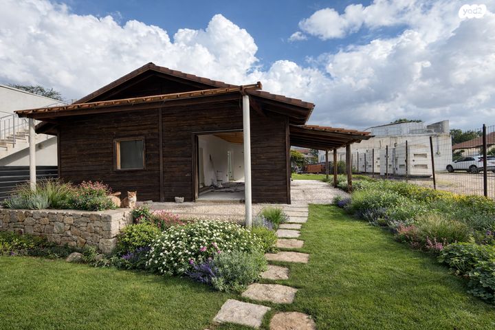 חנויות/ שטח מסחרי