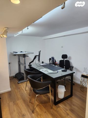 משרדים, בני עטרות