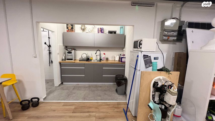 משרדים, יגאל אלון, נחלת יצחק, תל אביב יפו