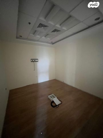 משרדים, פתח תקווה