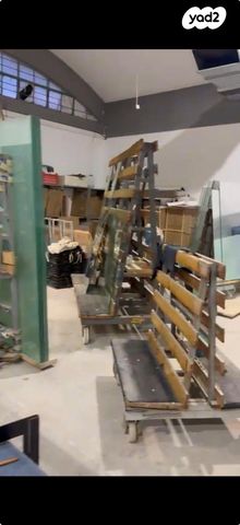 מבני תעשיה, אזור תעשיה הישן, כפר סבא