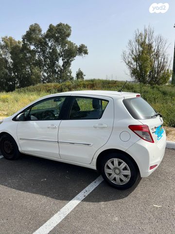 טויוטה יאריס