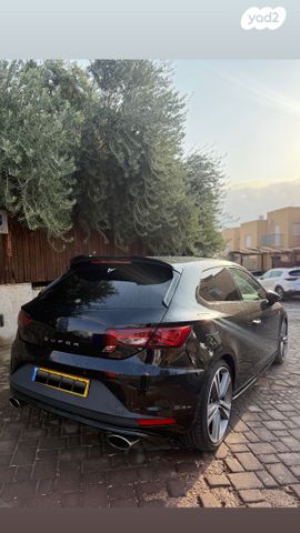 מודעת רכב סיאט לאון