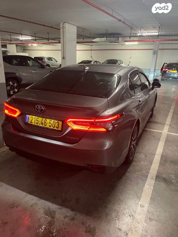 טויוטה קאמרי