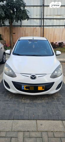 מודעת רכב מאזדה 2