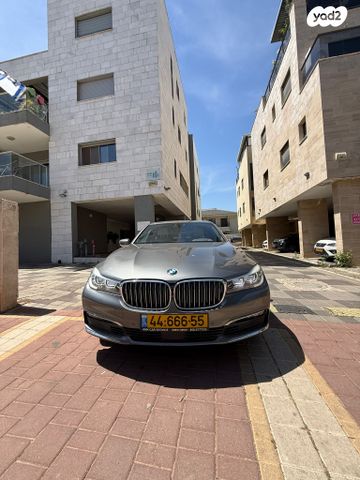 מודעת רכב ב מ וו סדרה 7