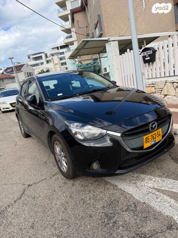 מודעת רכב מאזדה 2