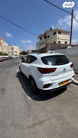 מודעת רכב אם ג'י ZS