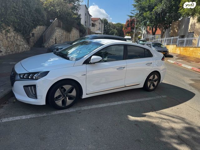 יונדאי איוניק