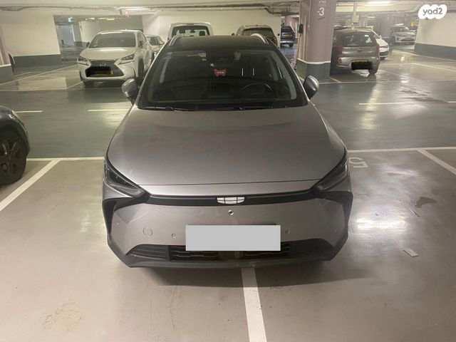 מודעת רכב ג׳ילי Geometry C