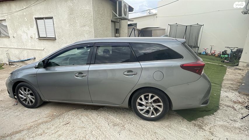 מודעת רכב טויוטה אוריס