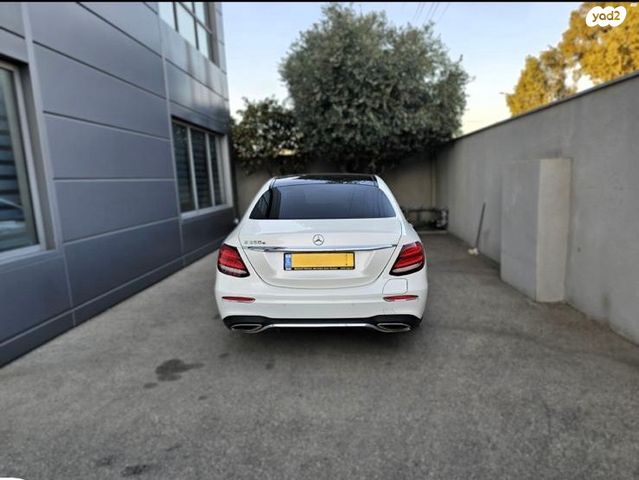 מודעת רכב מרצדס-בנץ E-class