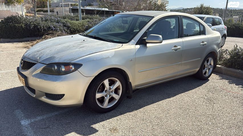 מודעת רכב מאזדה 3