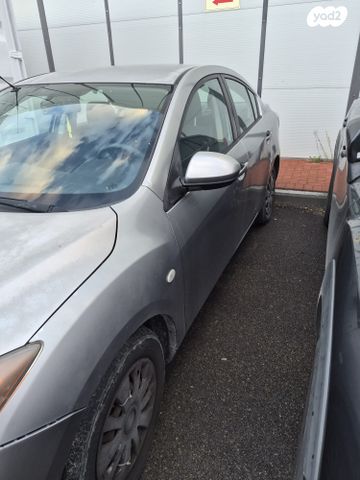 מודעת רכב מאזדה 3