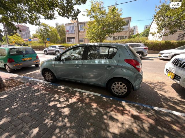 מודעת רכב יונדאי i20