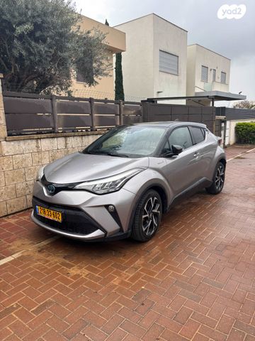 מודעת רכב טויוטה C-HR