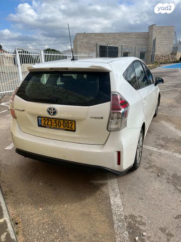 טויוטה פריוס פלוס