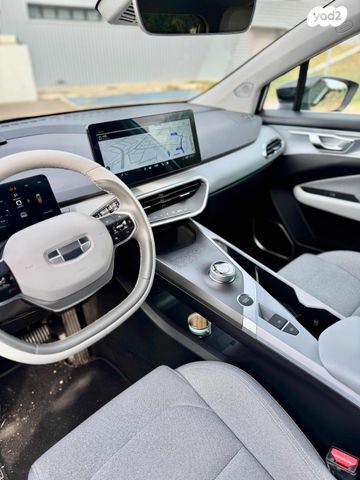 ג׳ילי Geometry C