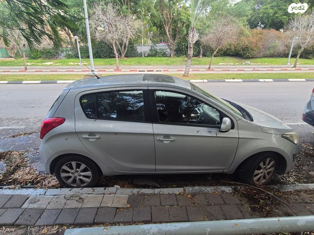 מודעת רכב יונדאי i20