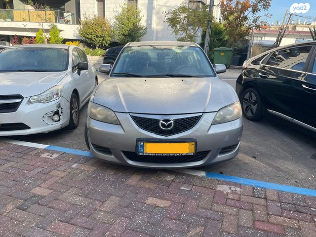 מודעת רכב מאזדה 3