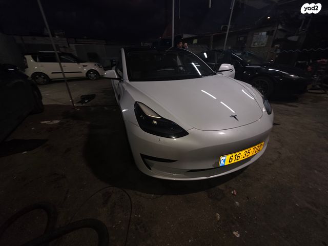מודעת רכב טסלה מודל 3
