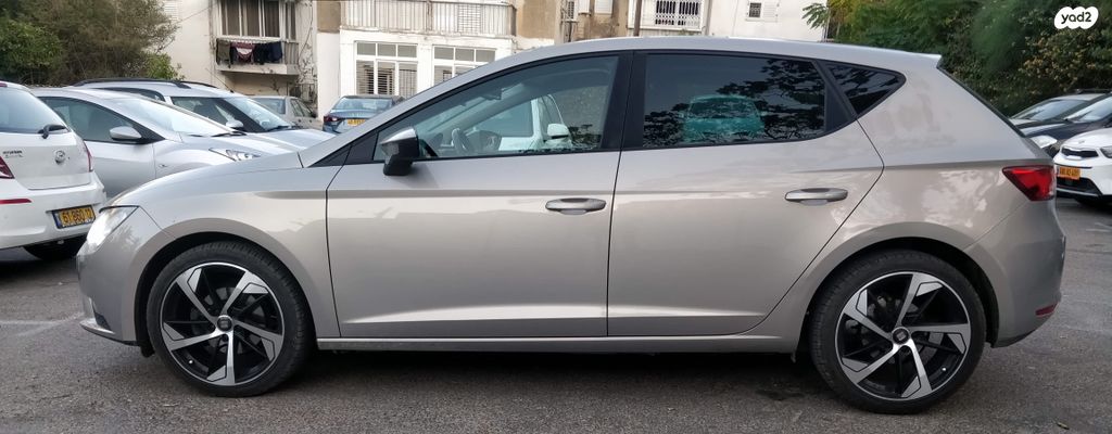 מודעת רכב סיאט לאון