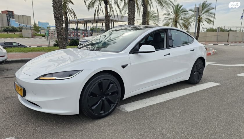 מודעת רכב טסלה מודל 3