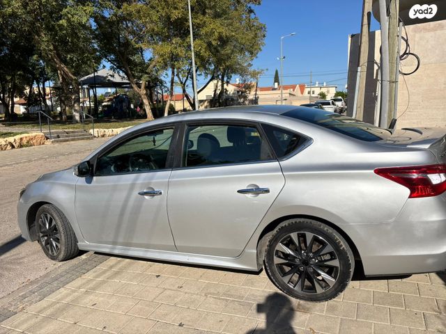 ניסאן סנטרה