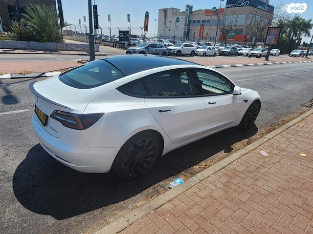 טסלה מודל 3