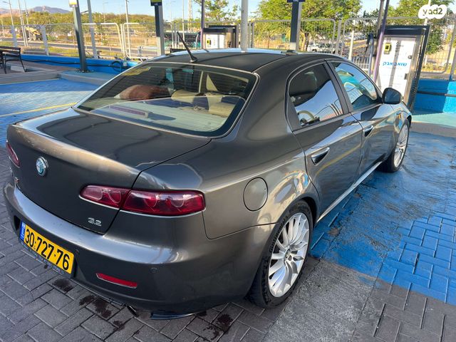 אלפא רומיאו 159