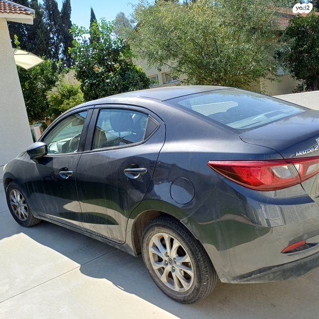 מודעת רכב מאזדה 2