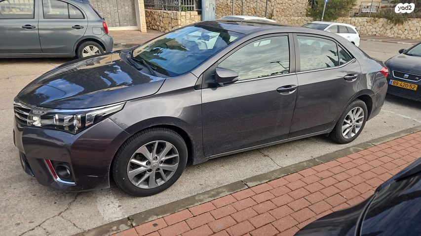 טויוטה קורולה