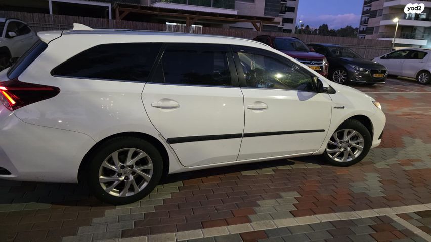 טויוטה אוריס