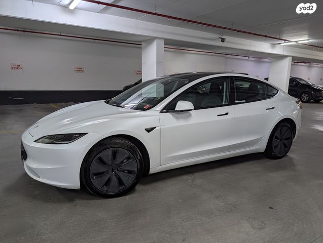 טסלה מודל 3