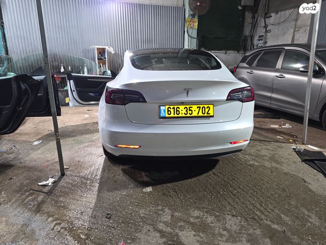 טסלה מודל 3