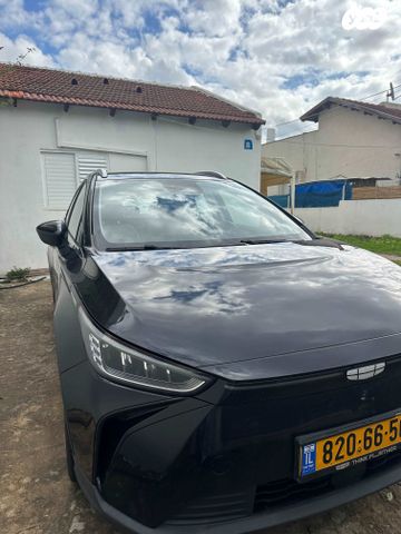 מודעת רכב ג׳ילי Geometry C