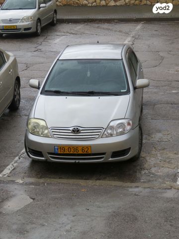 טויוטה קורולה