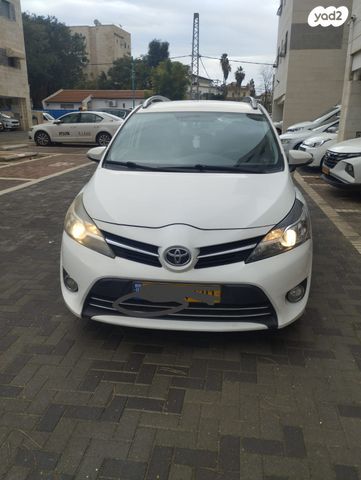 מודעת רכב טויוטה ורסו