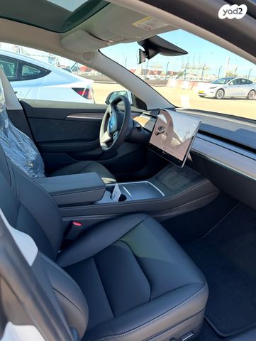 מודעת רכב טסלה מודל 3