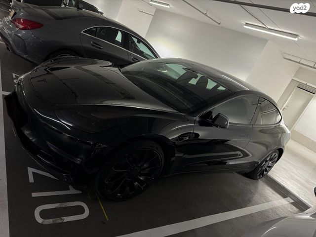 מודעת רכב טסלה מודל 3