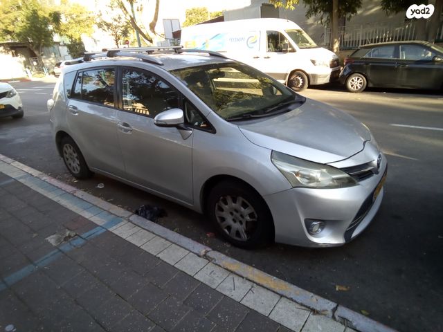 מודעת רכב טויוטה ורסו