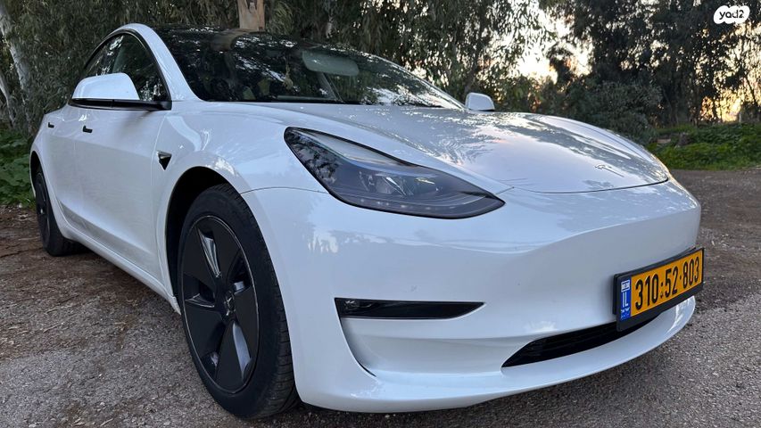 מודעת רכב טסלה מודל 3